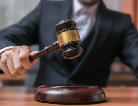 КГС ВС про продаж на аукціоні в межах справи про банкрутство частки, яка належить банкруту в спільному майні